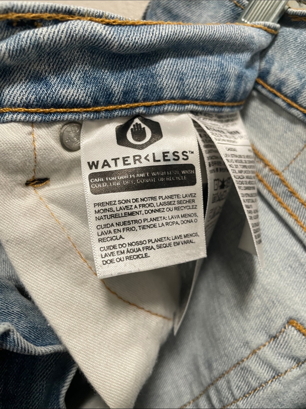 Light Blue Men’s Relaxed Fit Jeans - Picture 5 of 7